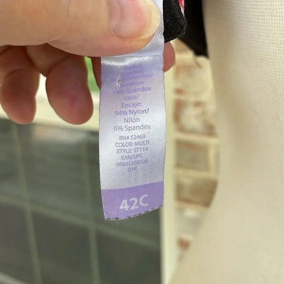 Secret Treasures Black Red Floral - Picture 9 of 9